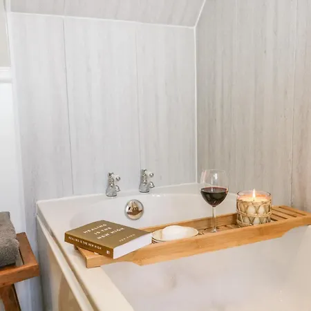 Holiday home Sandacre